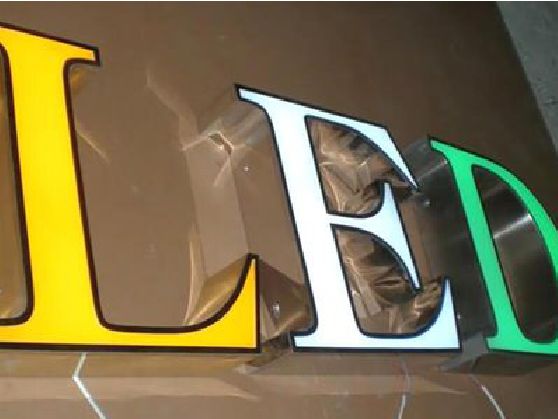 礼泉介绍LED招牌的基础知识。